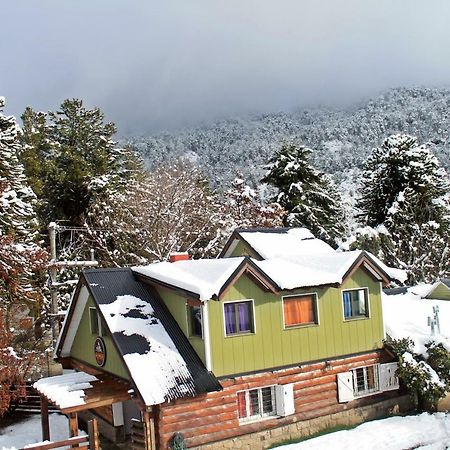 Alhue Patagonia Hostel Сан-Мартин-де-лос-Андес Экстерьер фото