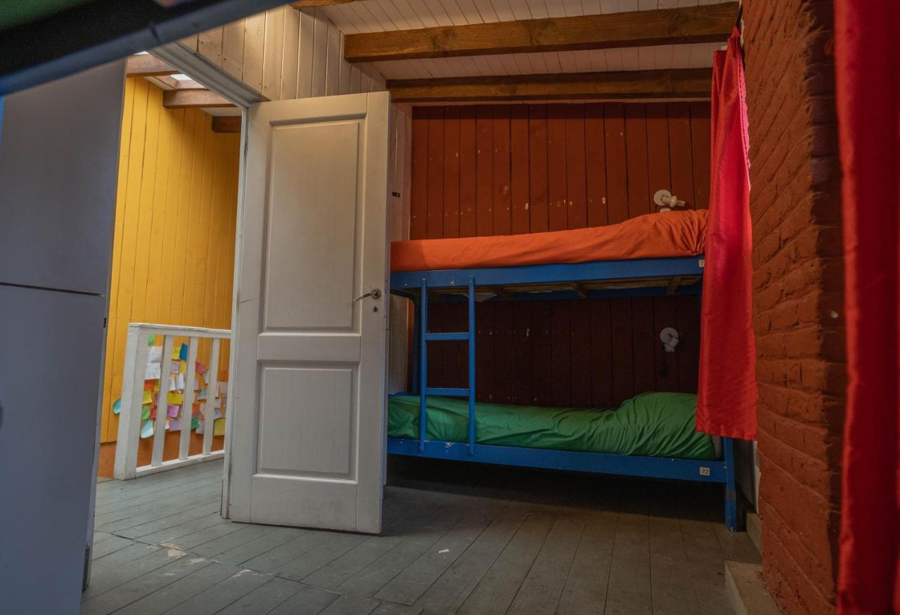Alhue Patagonia Hostel Сан-Мартин-де-лос-Андес Экстерьер фото