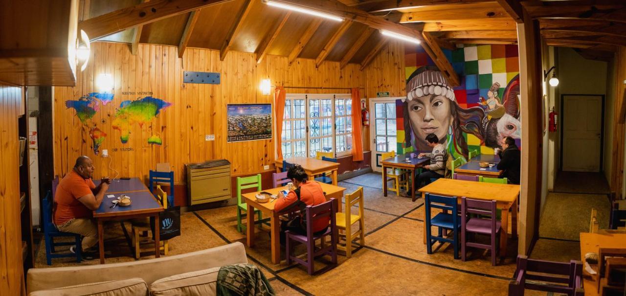 Alhue Patagonia Hostel Сан-Мартин-де-лос-Андес Экстерьер фото