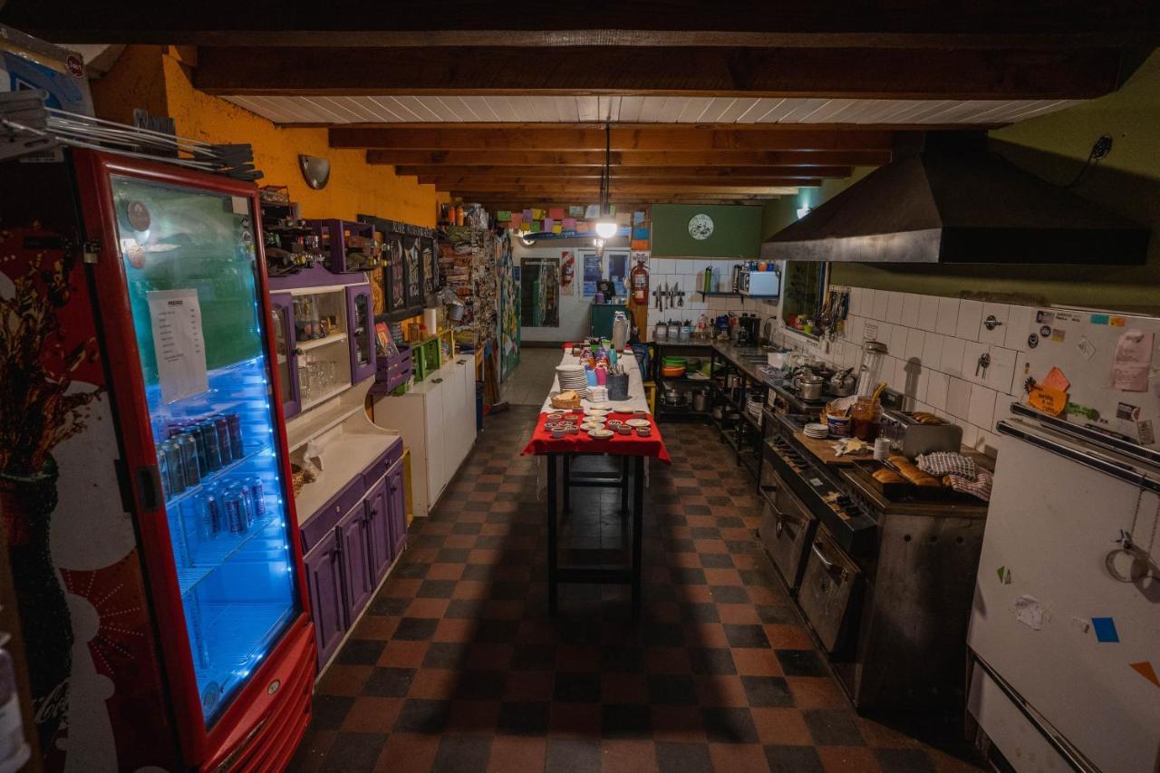 Alhue Patagonia Hostel Сан-Мартин-де-лос-Андес Экстерьер фото