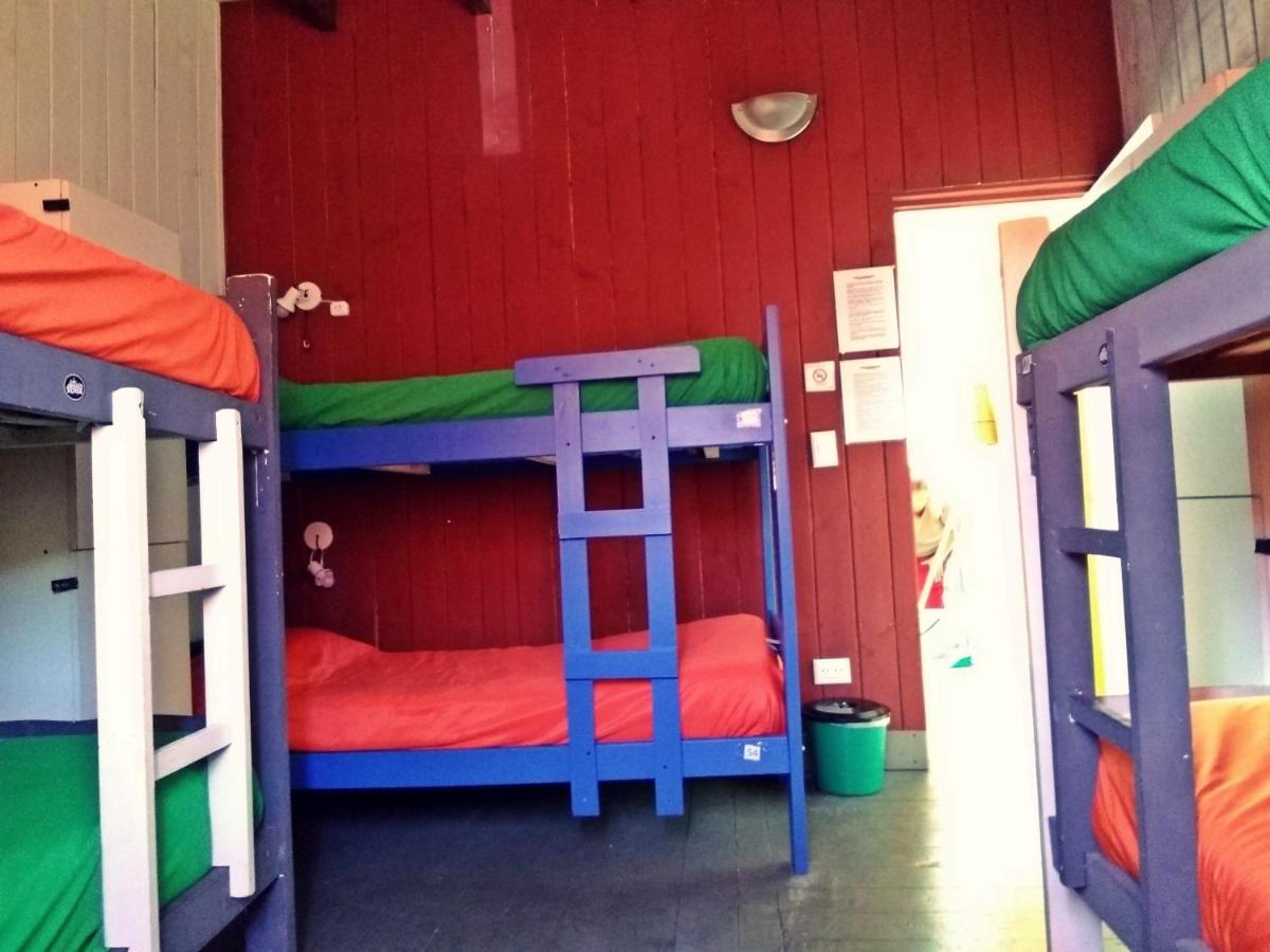 Alhue Patagonia Hostel Сан-Мартин-де-лос-Андес Экстерьер фото