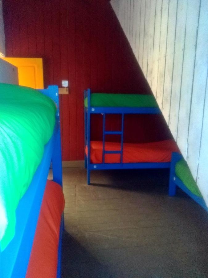 Alhue Patagonia Hostel Сан-Мартин-де-лос-Андес Экстерьер фото